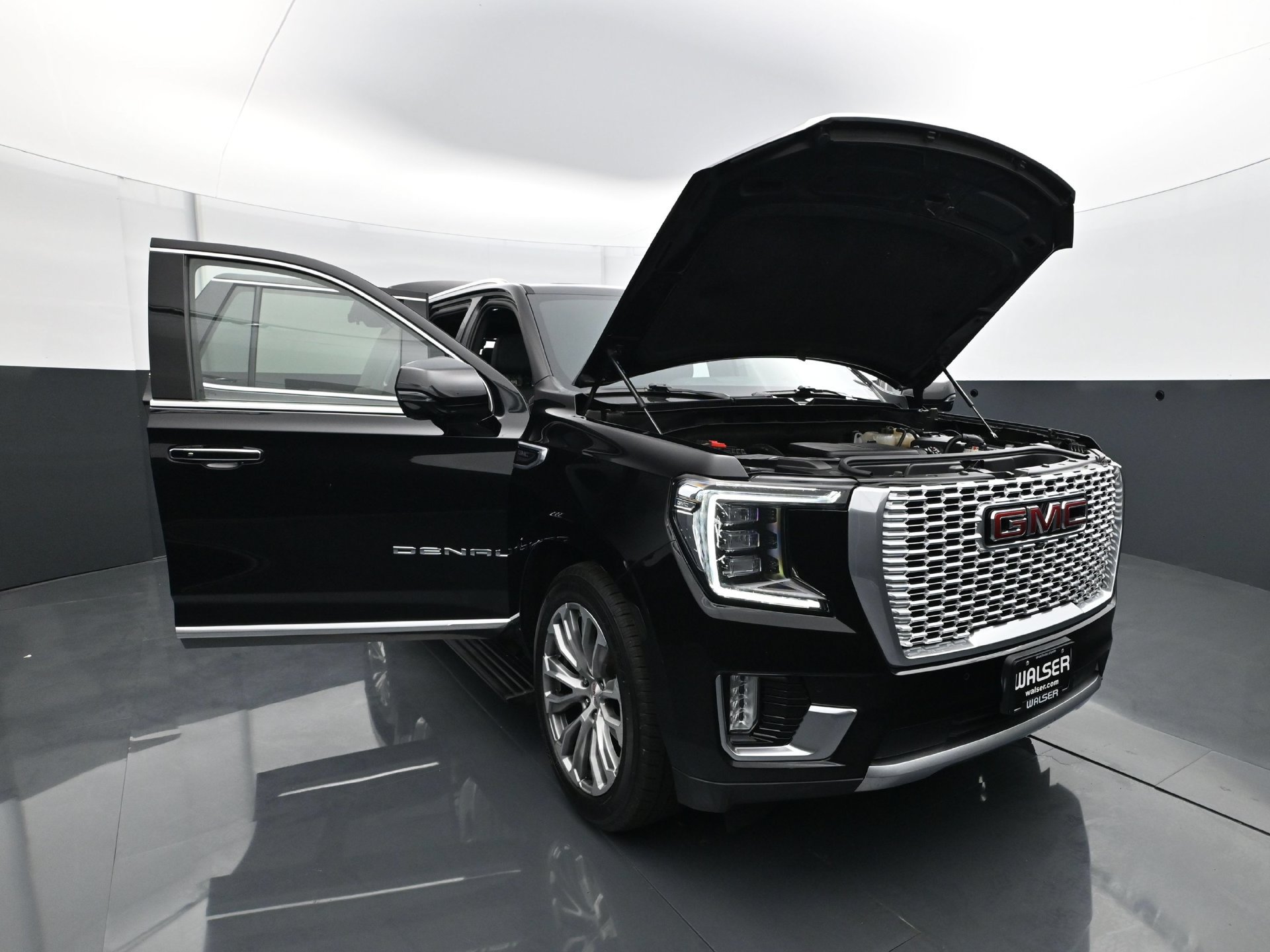 Used 2021 GMC Yukon Denali w/ Denali Ultimate Package AWD/4WD image 37