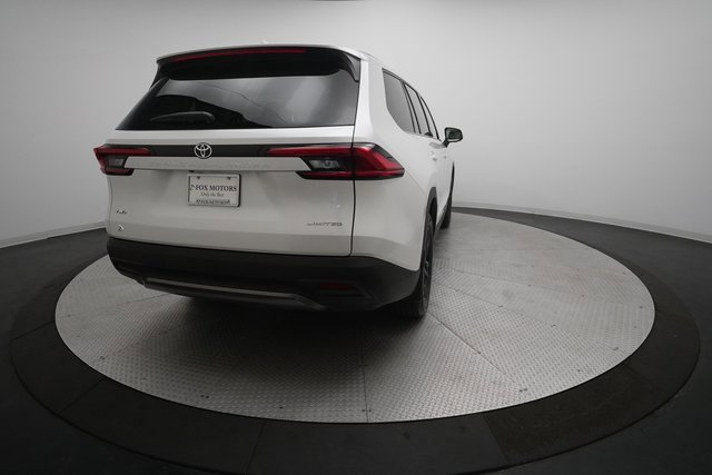 Used 2024 Toyota Grand Highlander Limited image 37