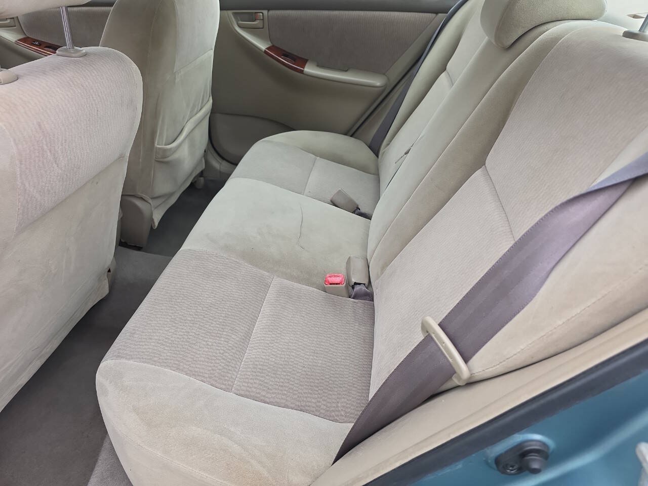Used 2007 Toyota Corolla LE w/ Audio Value Pkg FWD image 11