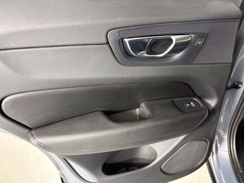 Used 2023 Volvo XC60 B5 Plus w/ Protection Package Premier FWD image 34