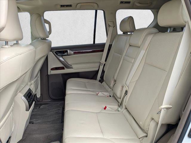 Used 2013 Lexus GX 460 w/ Comfort Plus Pkg image 17