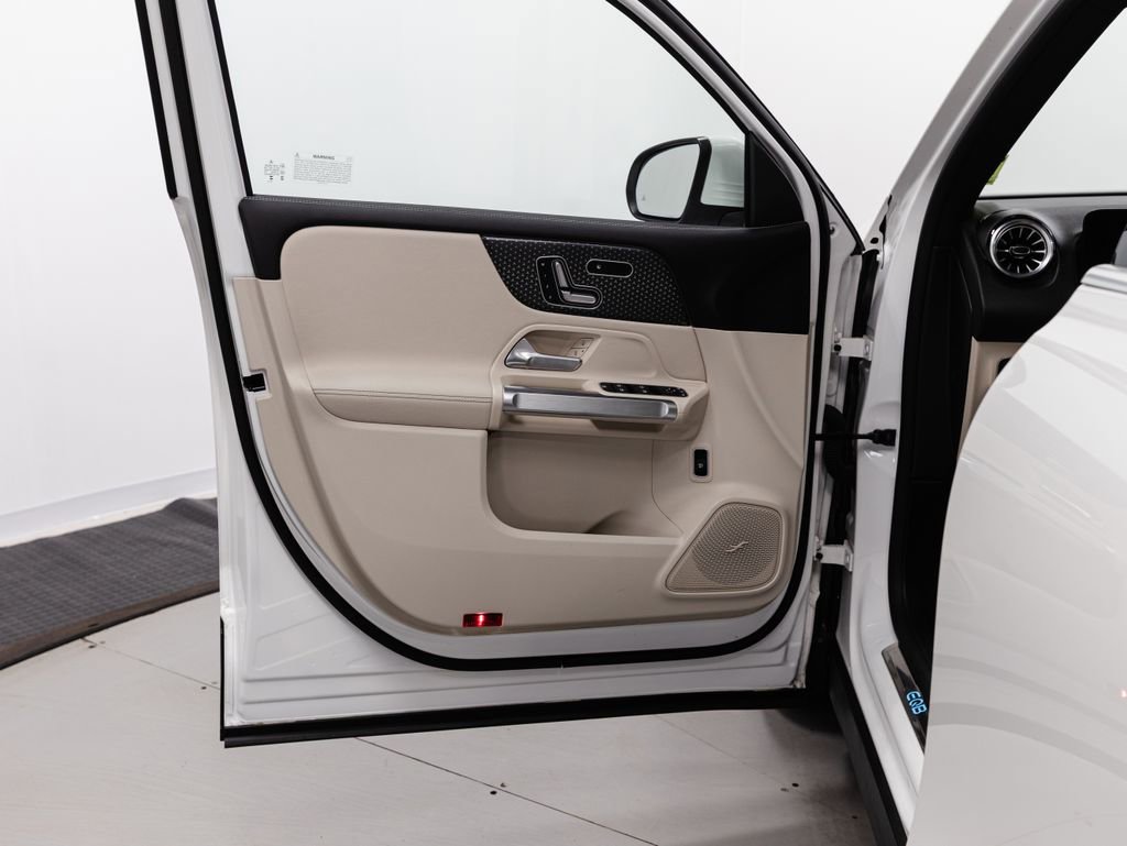 Certified 2024 Mercedes-Benz EQB 300 4MATIC image 5