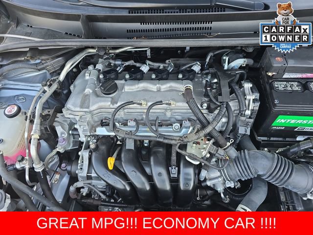 Used 2022 Toyota Corolla LE image 19