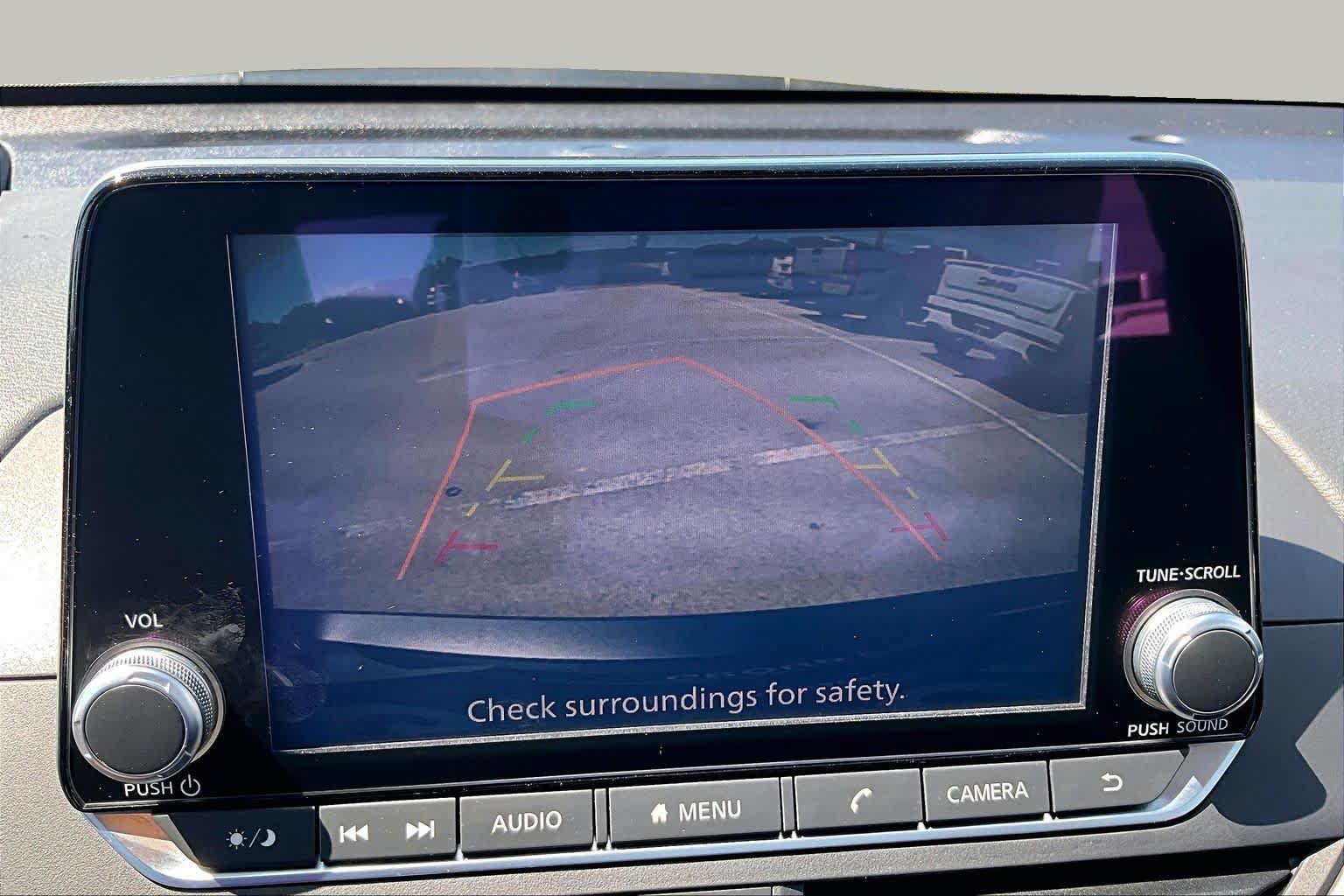 Used 2025 Nissan Altima 2.5 SV FWD image 27