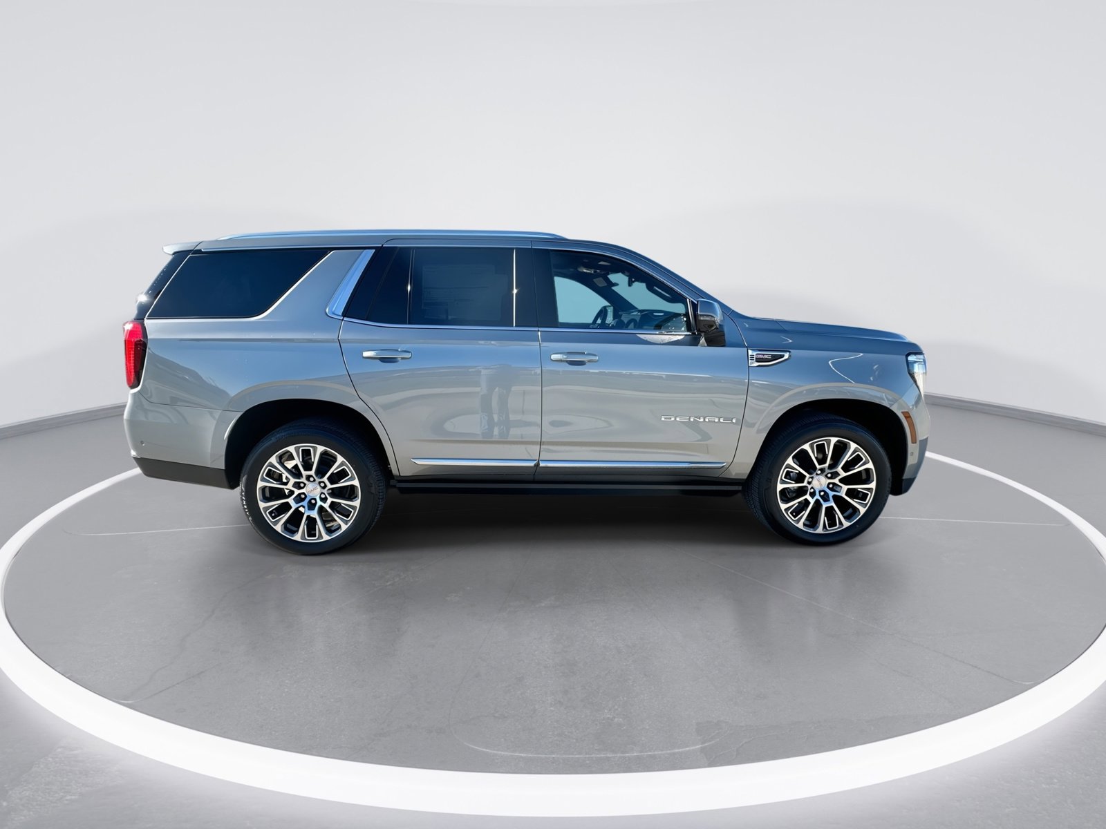 New 2026 GMC Yukon Denali w/ Sun & Power Step Package AWD/4WD image 9