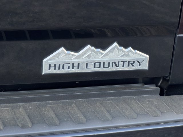 Used 2015 Chevrolet Silverado 1500 High Country w/ High Country Premium Package RWD image 12