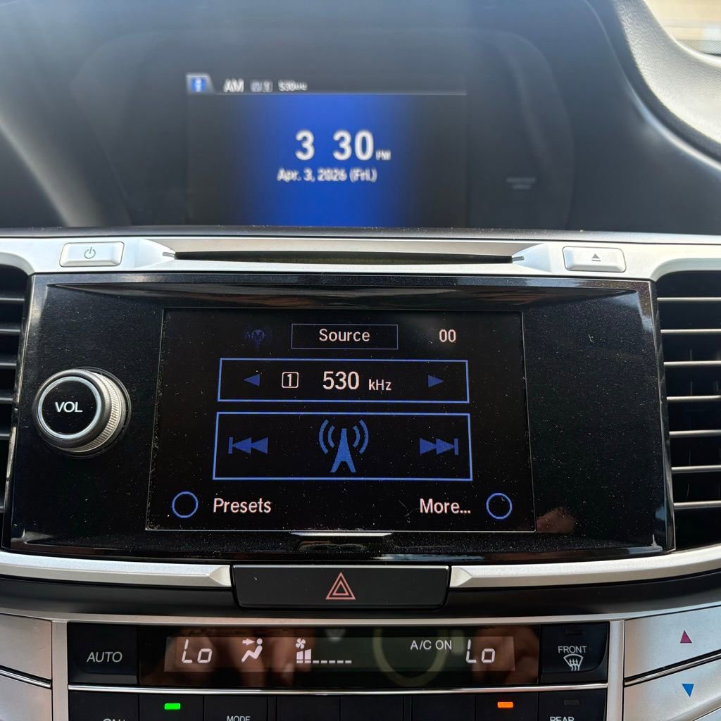 Used 2014 Honda Accord Touring image 21