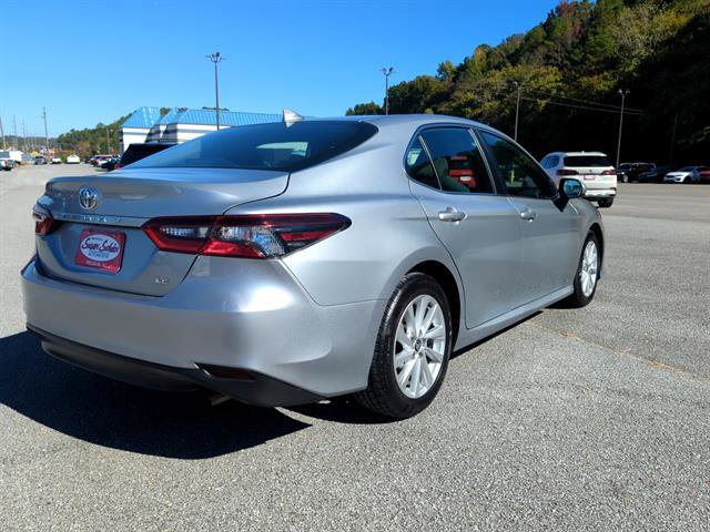 Used 2024 Toyota Camry LE image 11
