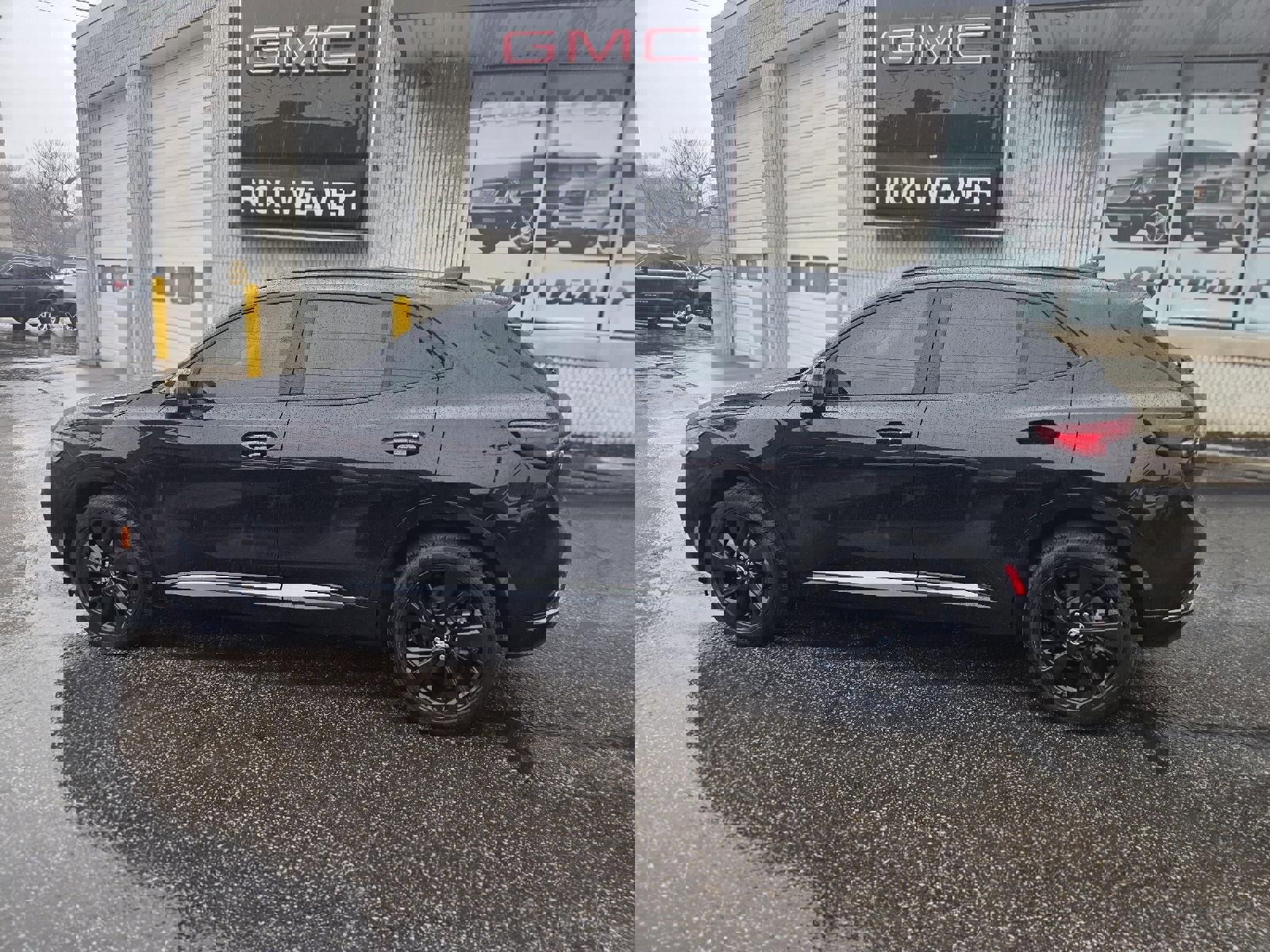 Certified 2023 Buick Envision Essence w/ Sport Touring Package image 6