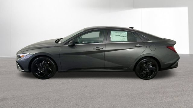 New 2026 Hyundai Elantra SEL Sport Premium FWD image 5