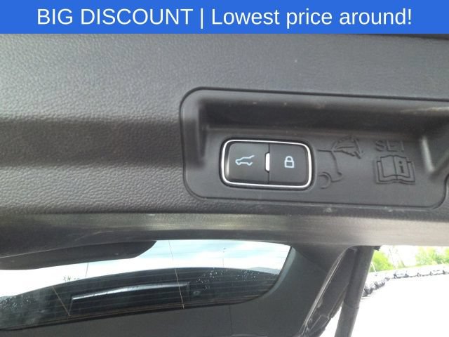 Used 2023 Ford Explorer XLT AWD/4WD image 15
