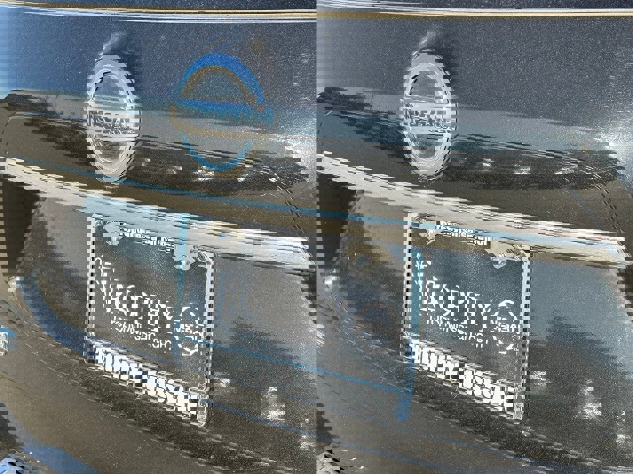 Used 2017 Nissan Rogue SL w/ SL Premium Package image 9