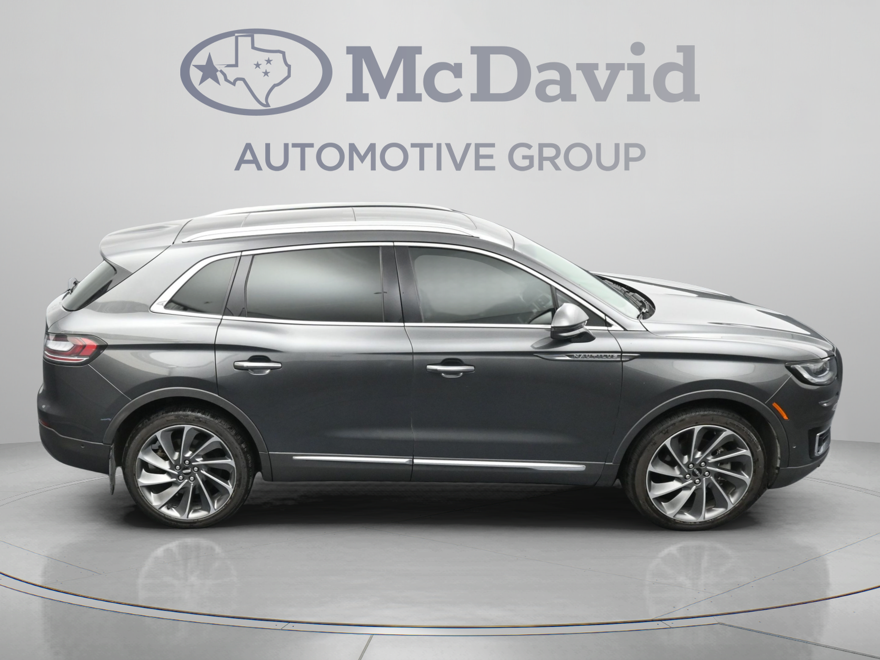 Used 2020 Lincoln Nautilus Reserve w/ Equipment Group 202A AWD/4WD image 40