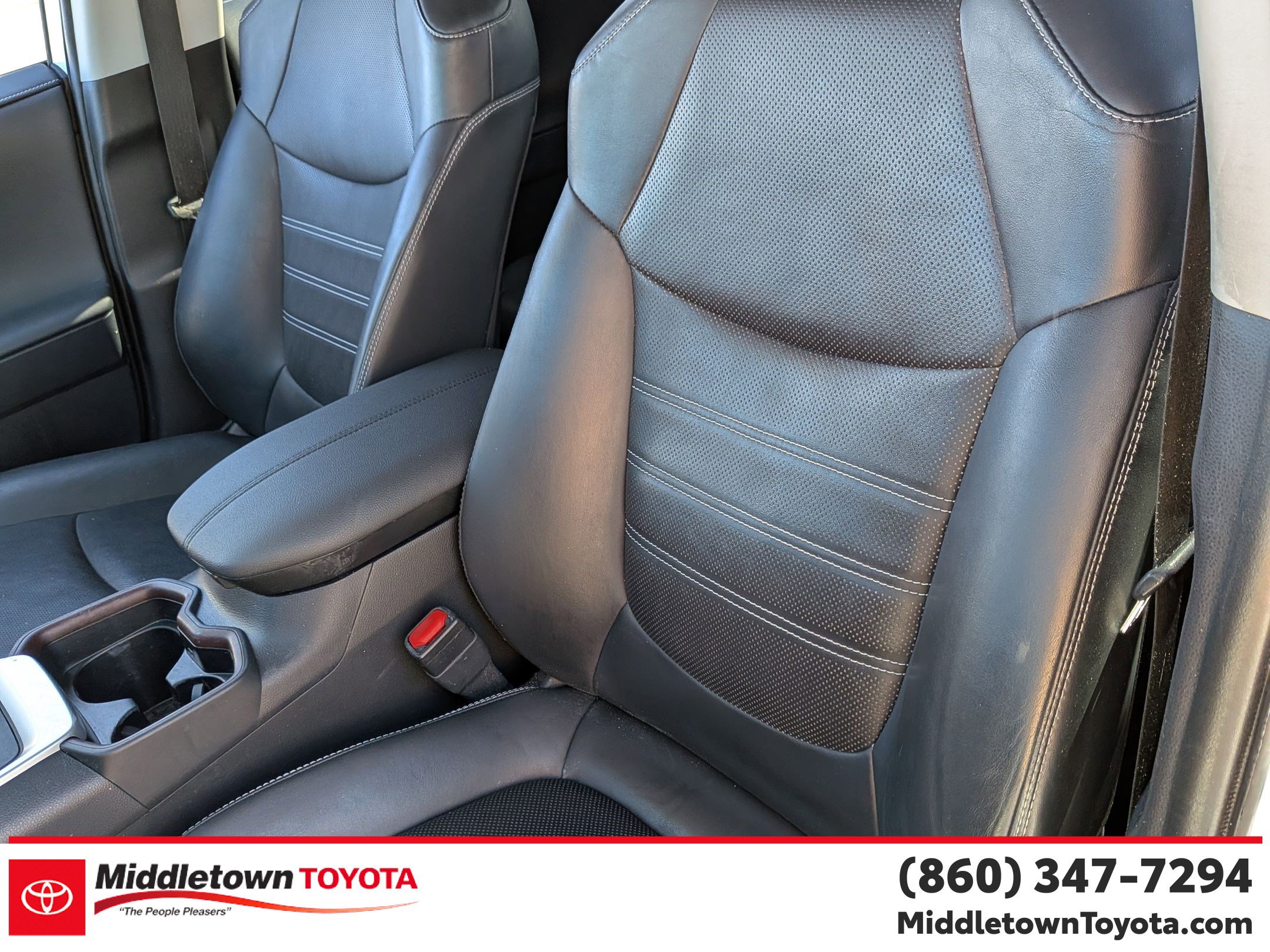 Used 2019 Toyota RAV4 Limited w/ Limited Grade Weather Package AWD/4WD image 14