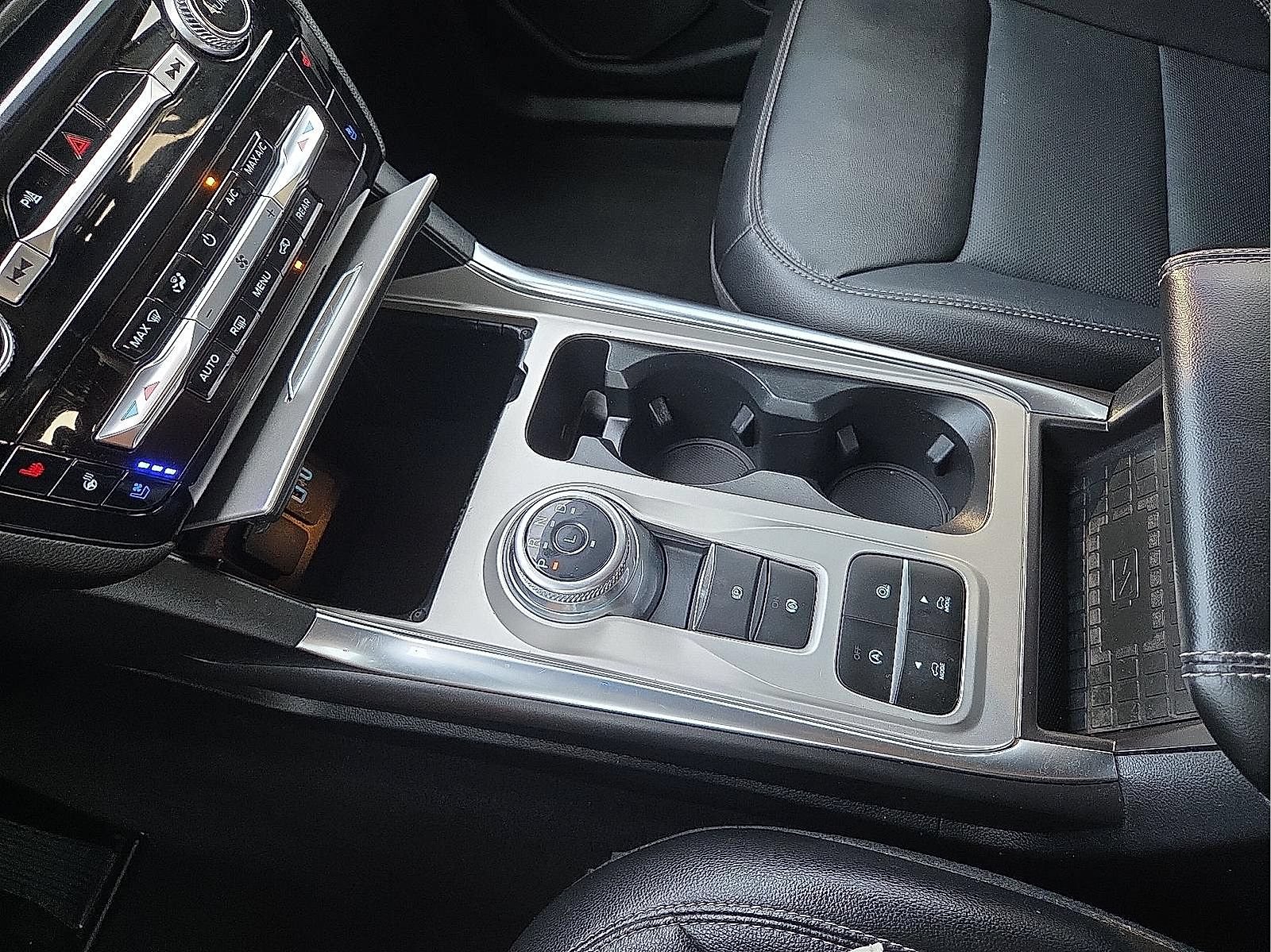 Used 2024 Ford Explorer Limited RWD image 25