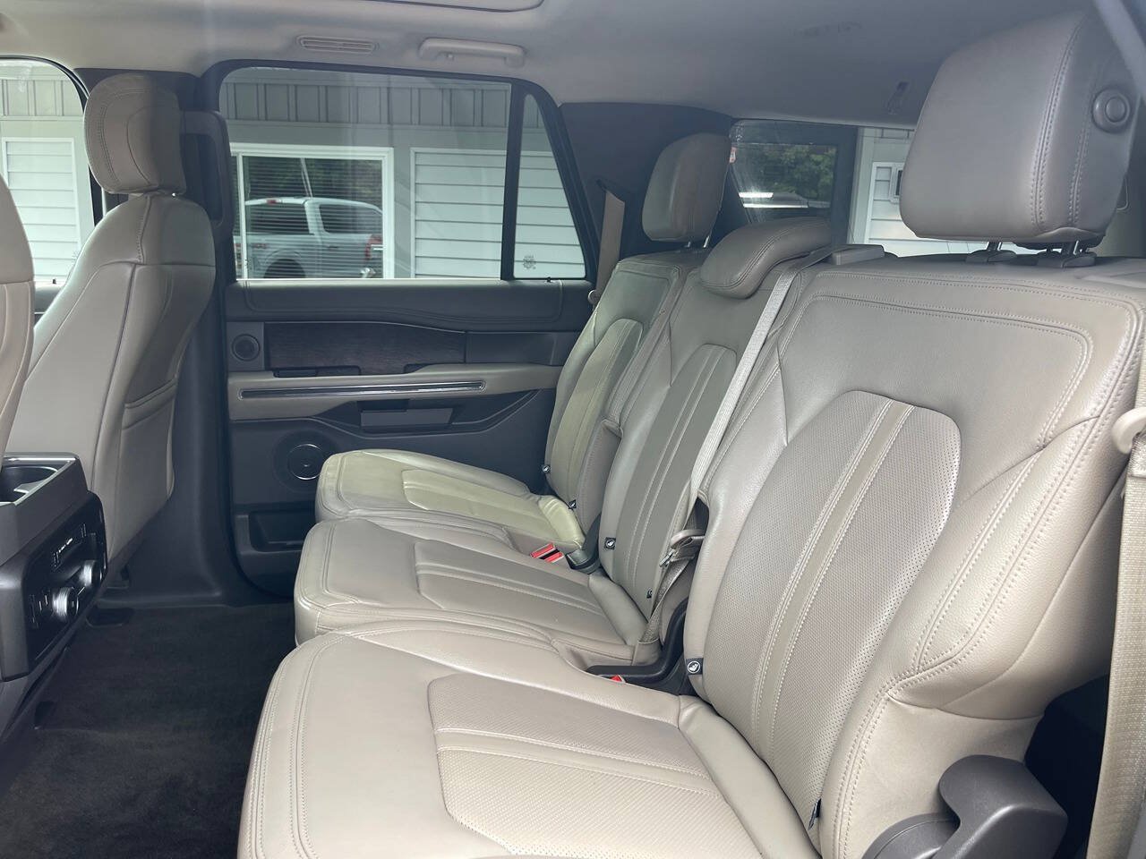 Used 2018 Ford Expedition Max Limited w/ Equipment Group 302A AWD/4WD image 26
