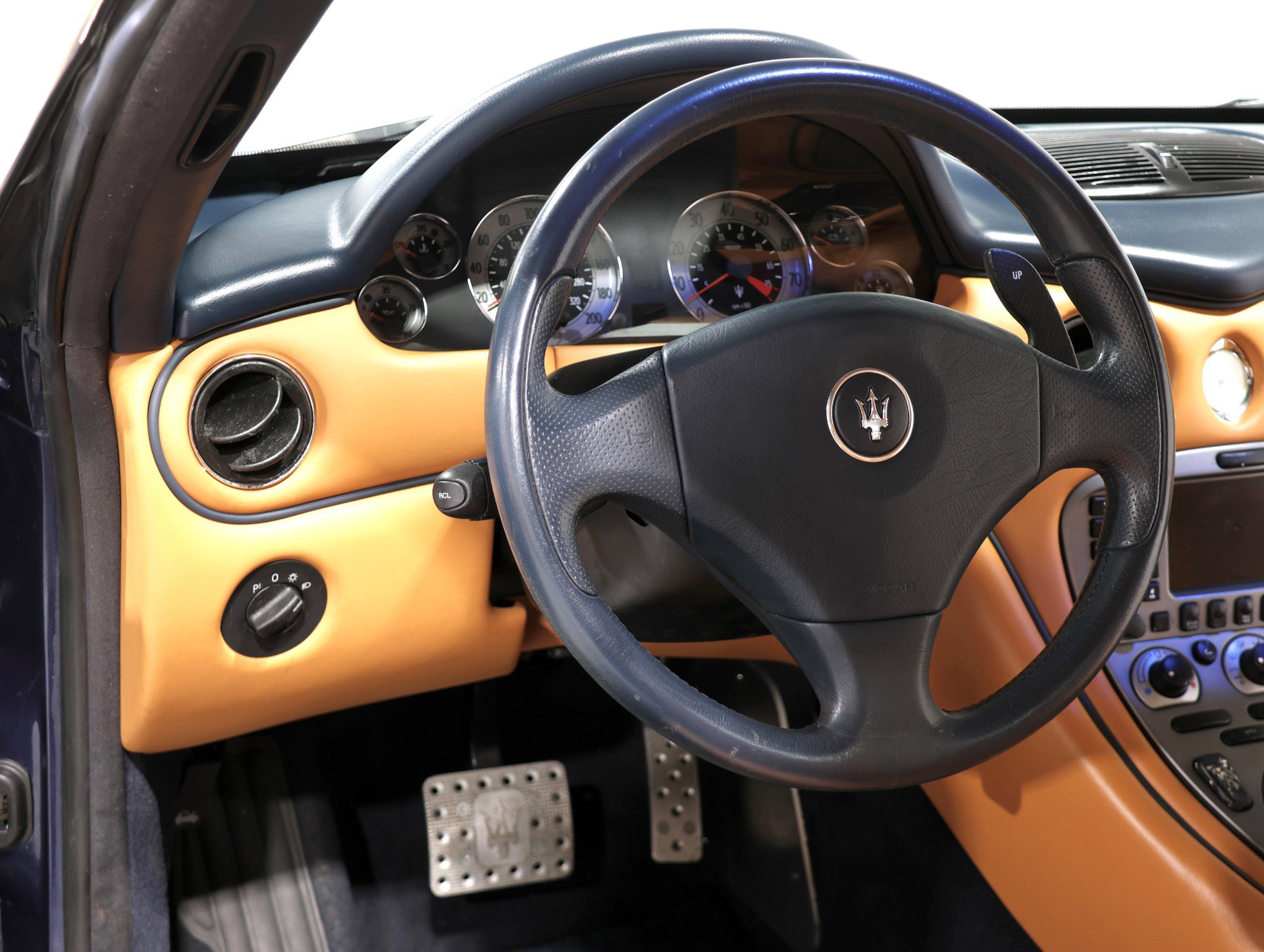 Used 2004 Maserati Coupe image 56