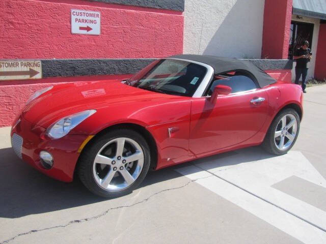 Used 2007 Pontiac Solstice Convertible w/ Premium Package RWD image 8