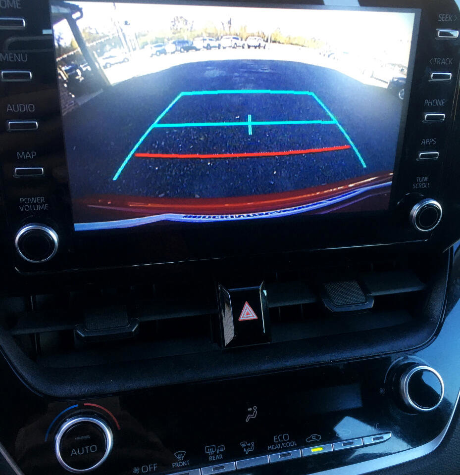 Used 2020 Toyota Corolla LE image 25