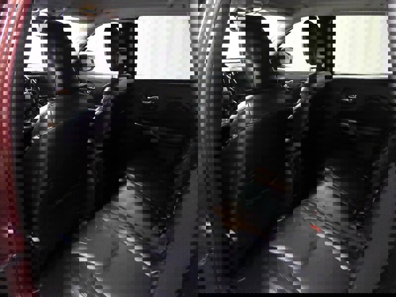 Used 2019 Jeep Cherokee Limited w/ Luxury Group image 26