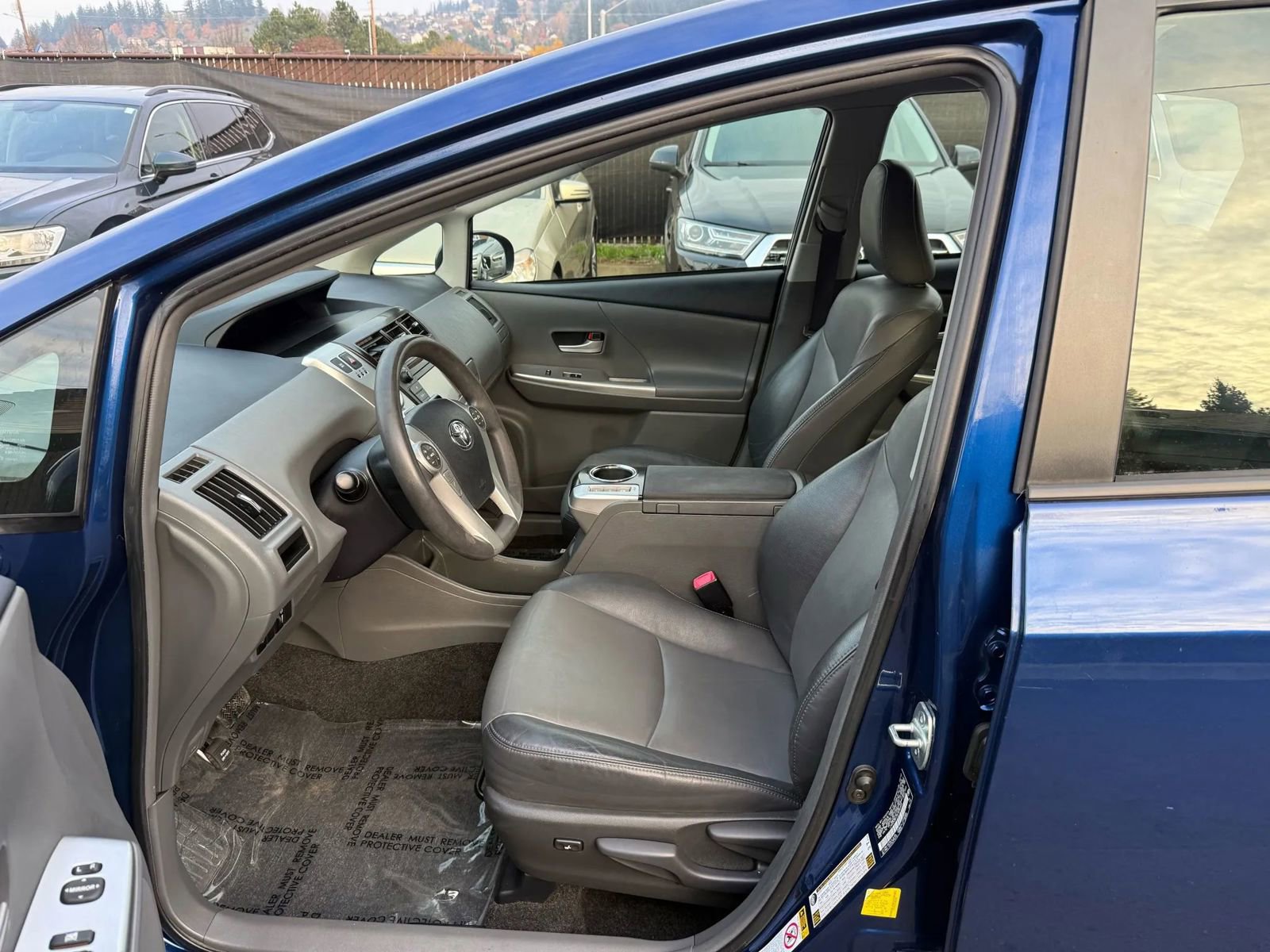 Used 2012 Toyota Prius V Five FWD image 9