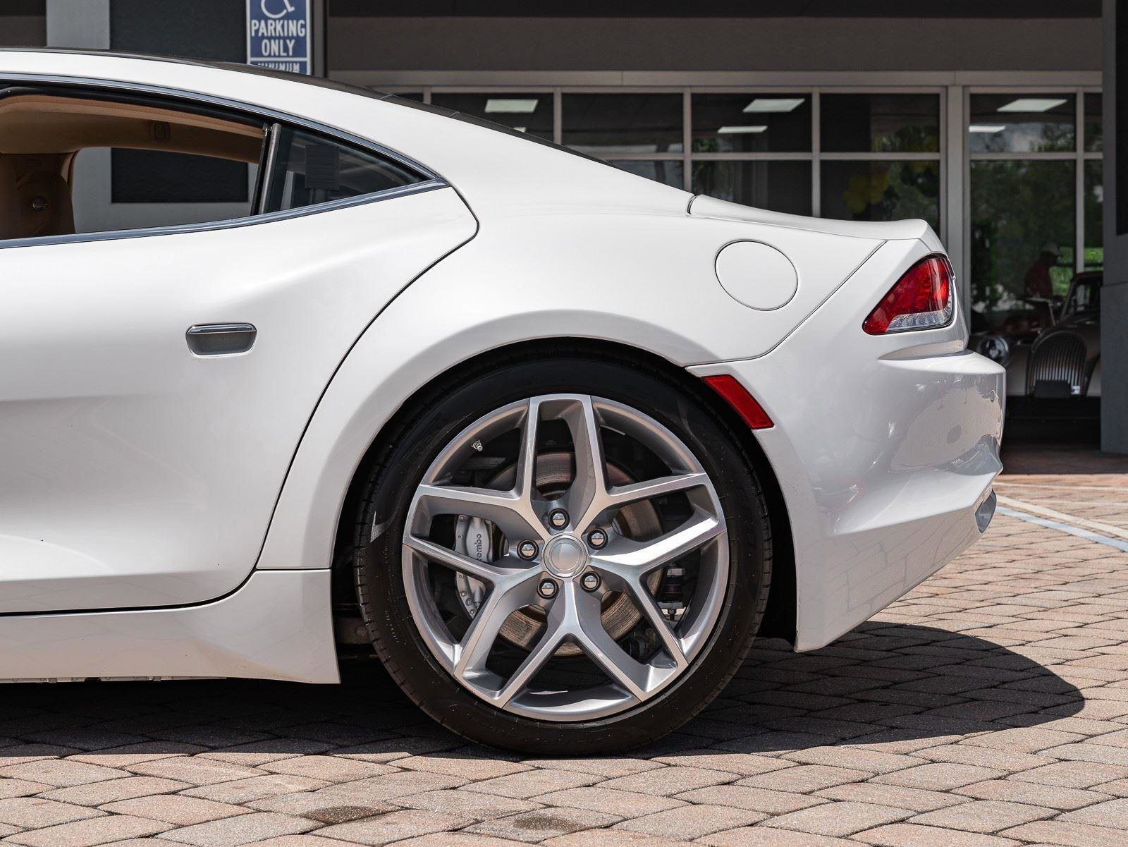 Used 2018 Karma Revero Luxury RWD image 11