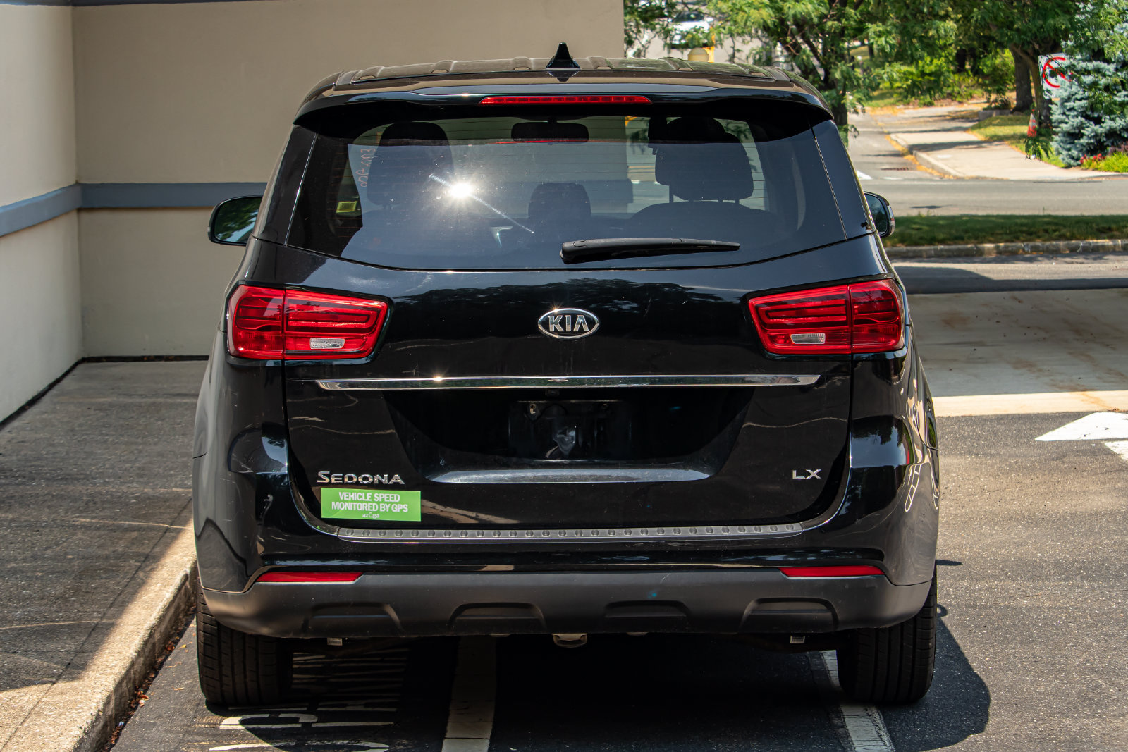 Used 2020 Kia Sedona LX FWD image 8