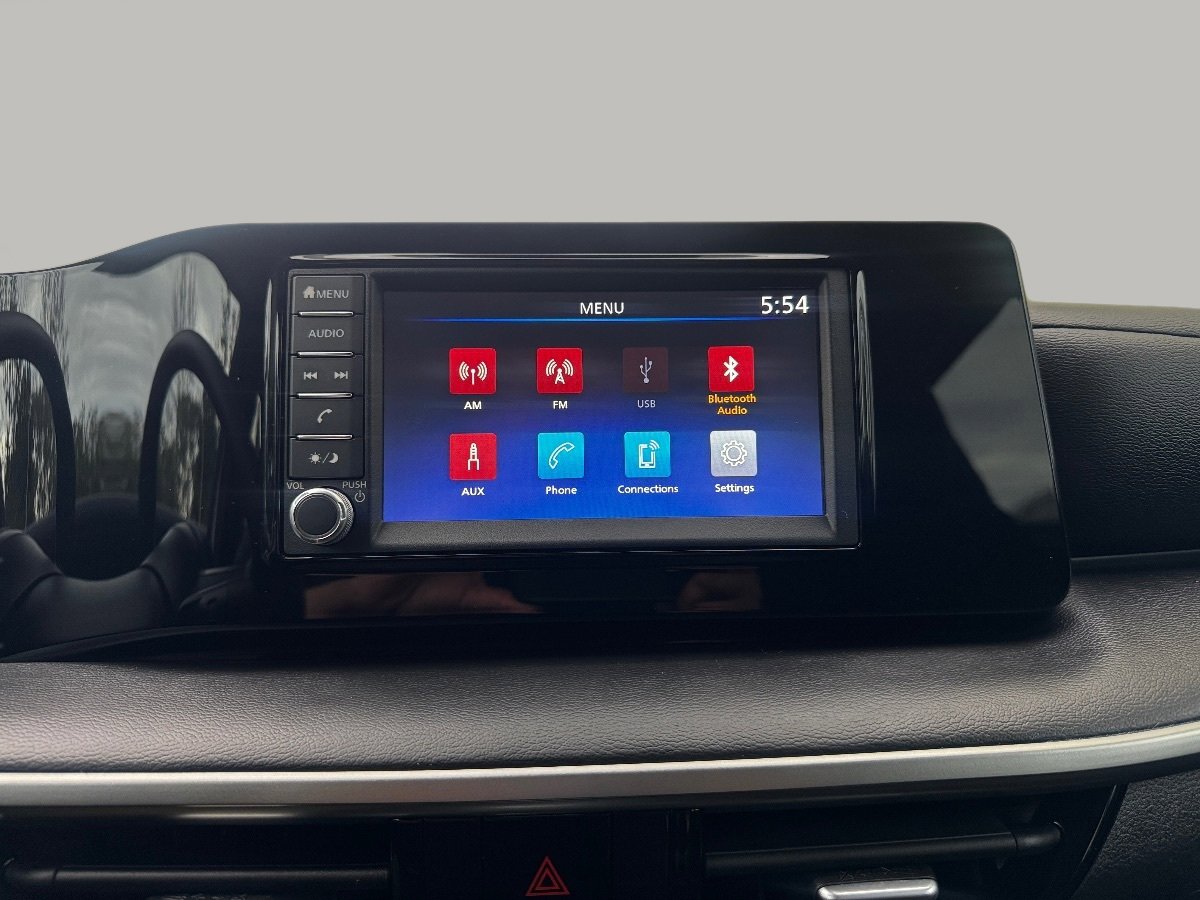 Used 2025 Nissan Kicks S AWD/4WD image 27