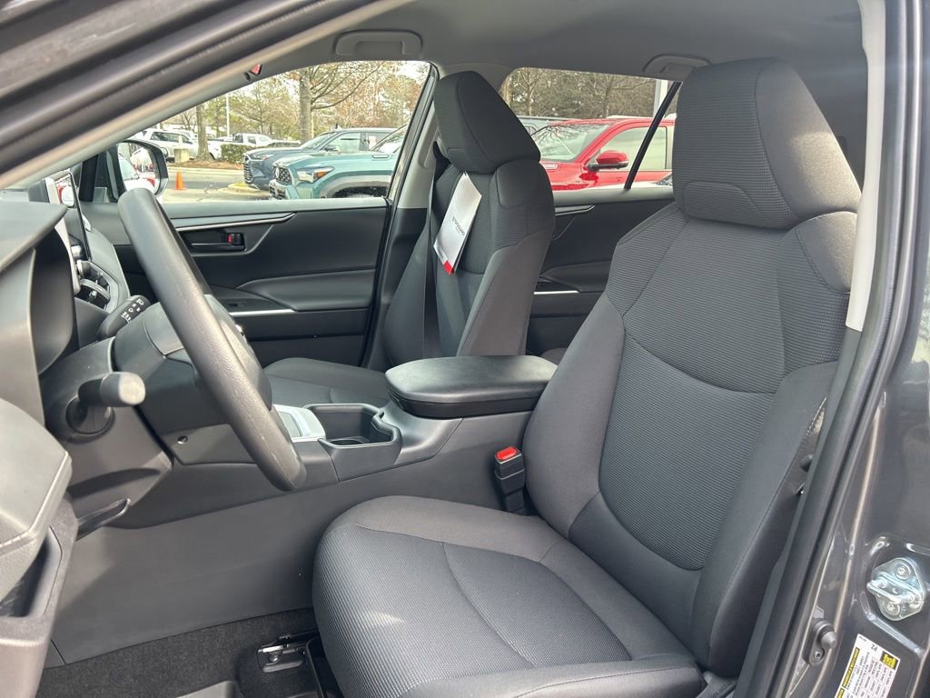 New 2025 Toyota RAV4 LE image 3
