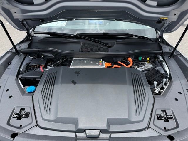 Used 2022 Audi e-tron Premium w/ Convenience Plus Package image 19