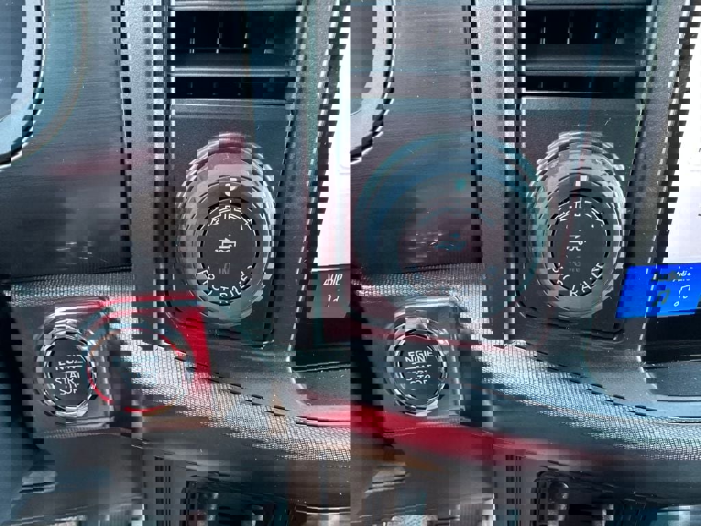 New 2025 Ford F150 Lariat w/ Equipment Group 501A Mid image 11