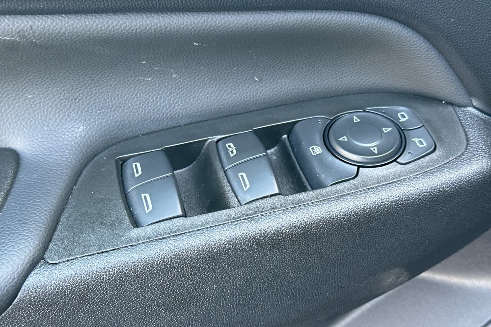 Used 2024 Chevrolet Equinox LT FWD image 14