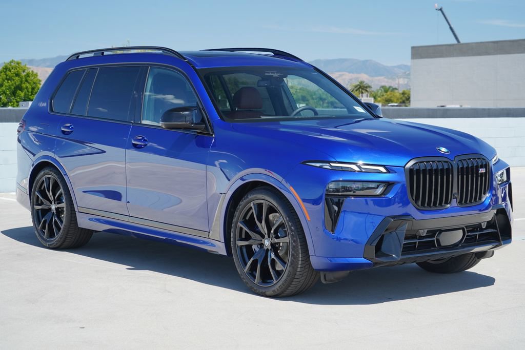 New 2026 BMW X7 M60i image 3