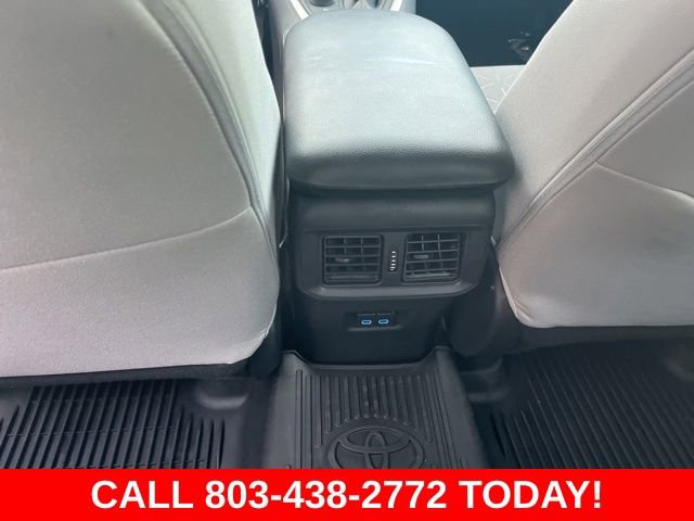 Used 2022 Toyota RAV4 XLE w/ Convenience Package AWD/4WD image 15