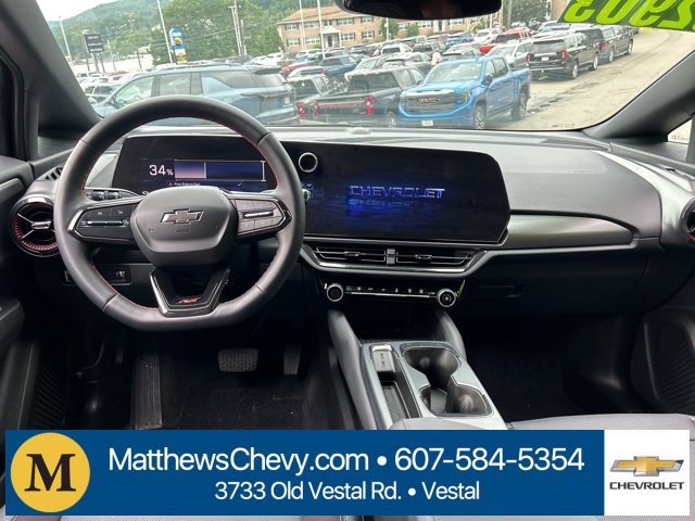 Used 2024 Chevrolet Equinox EV RS image 23