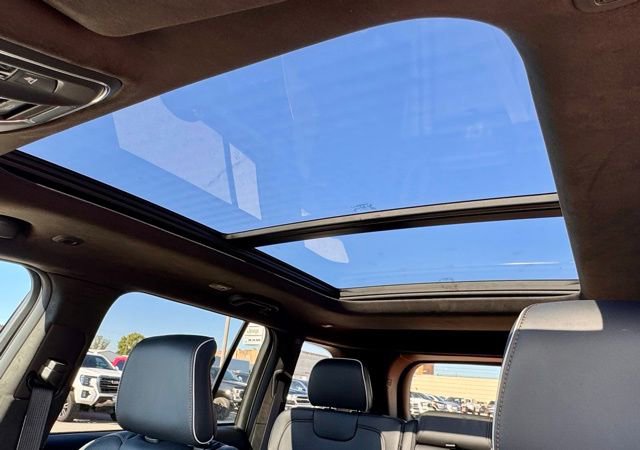 New 2025 Jeep Grand Cherokee Summit image 17