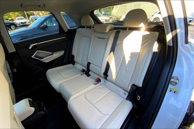 Certified 2024 Audi Q3 2.0T Premium w/ Convenience Package AWD/4WD image 20