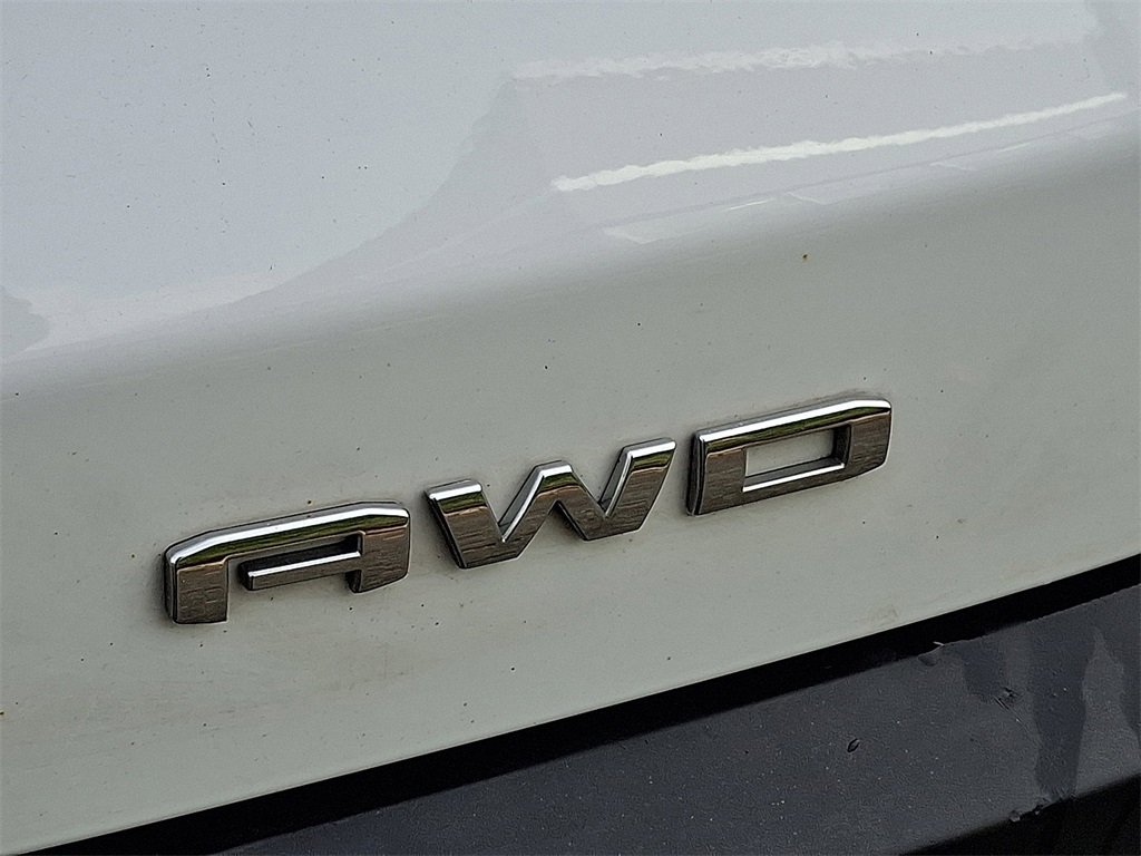 Used 2023 GMC Acadia SLT w/ Preferred Package image 32