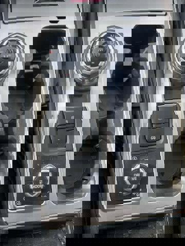 Used 2020 Ford Explorer XLT w/ Comfort Package image 6