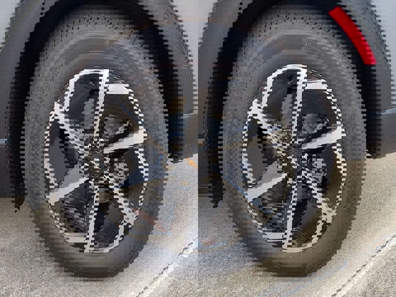 New 2026 Chevrolet Equinox EV LT image 28