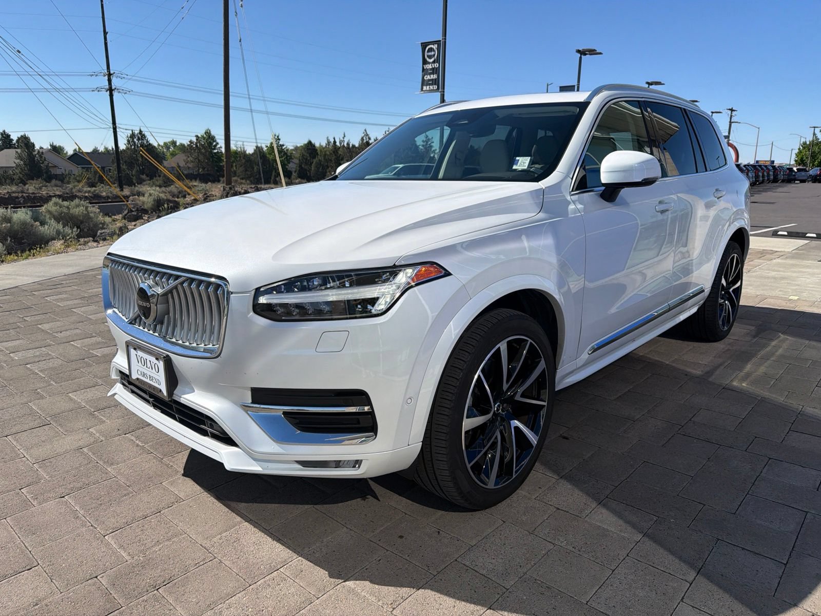 Used 2023 Volvo XC90 B6 Plus AWD/4WD image 4