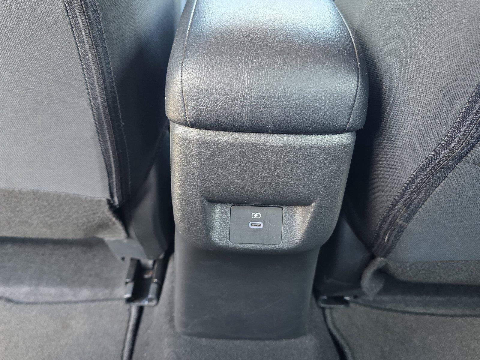 Used 2025 Nissan Versa SV FWD image 27