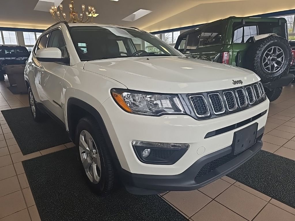 Used 2020 Jeep Compass Latitude w/ Cold Weather Group AWD/4WD image 9