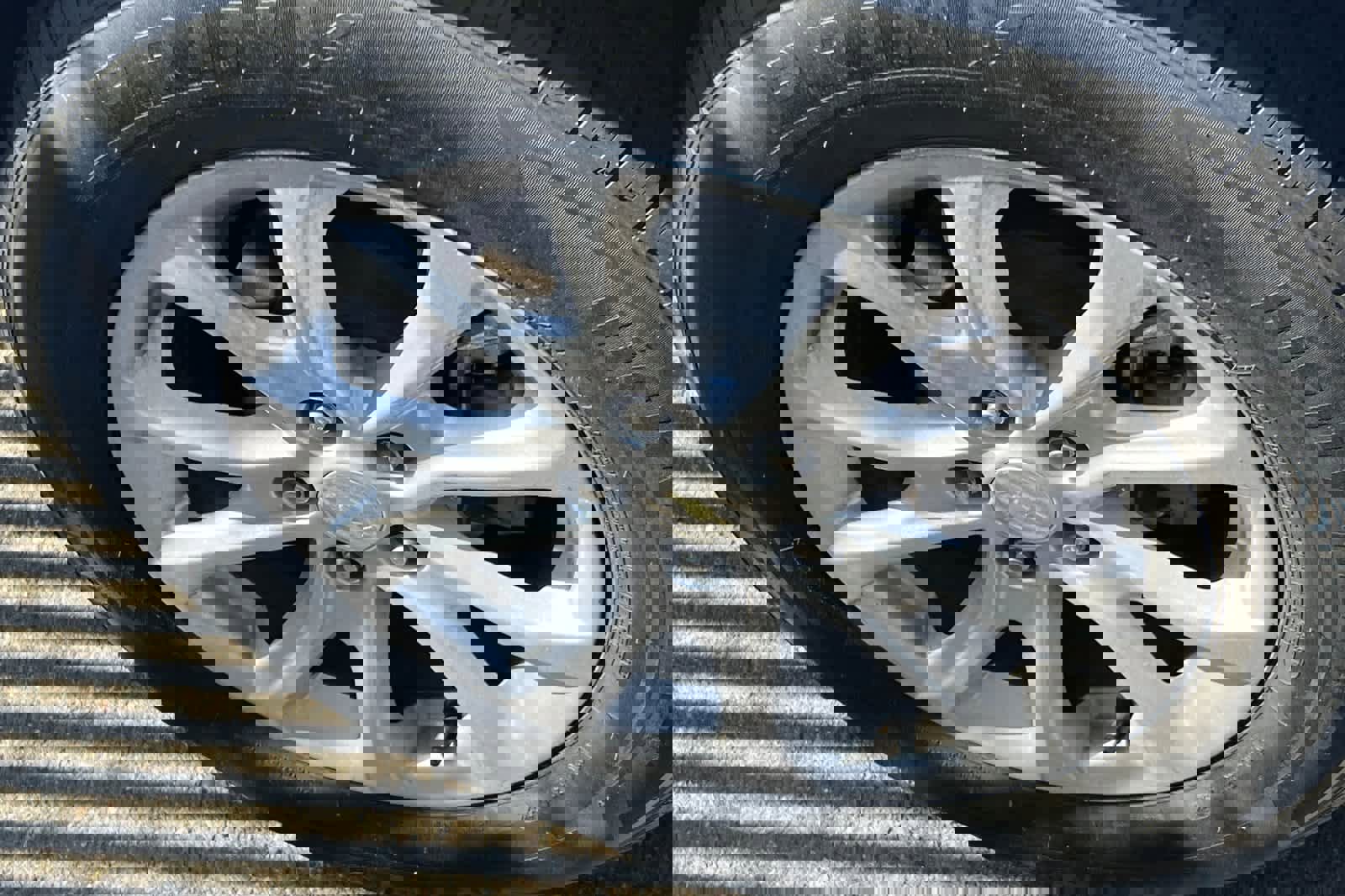 Used 2020 Chevrolet Equinox LT image 17