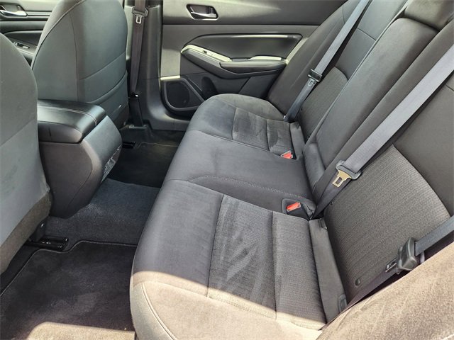 Used 2024 Nissan Altima 2.5 SV image 31