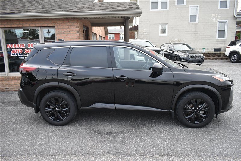 Used 2023 Nissan Rogue SV w/ SV Premium B Package AWD/4WD image 2