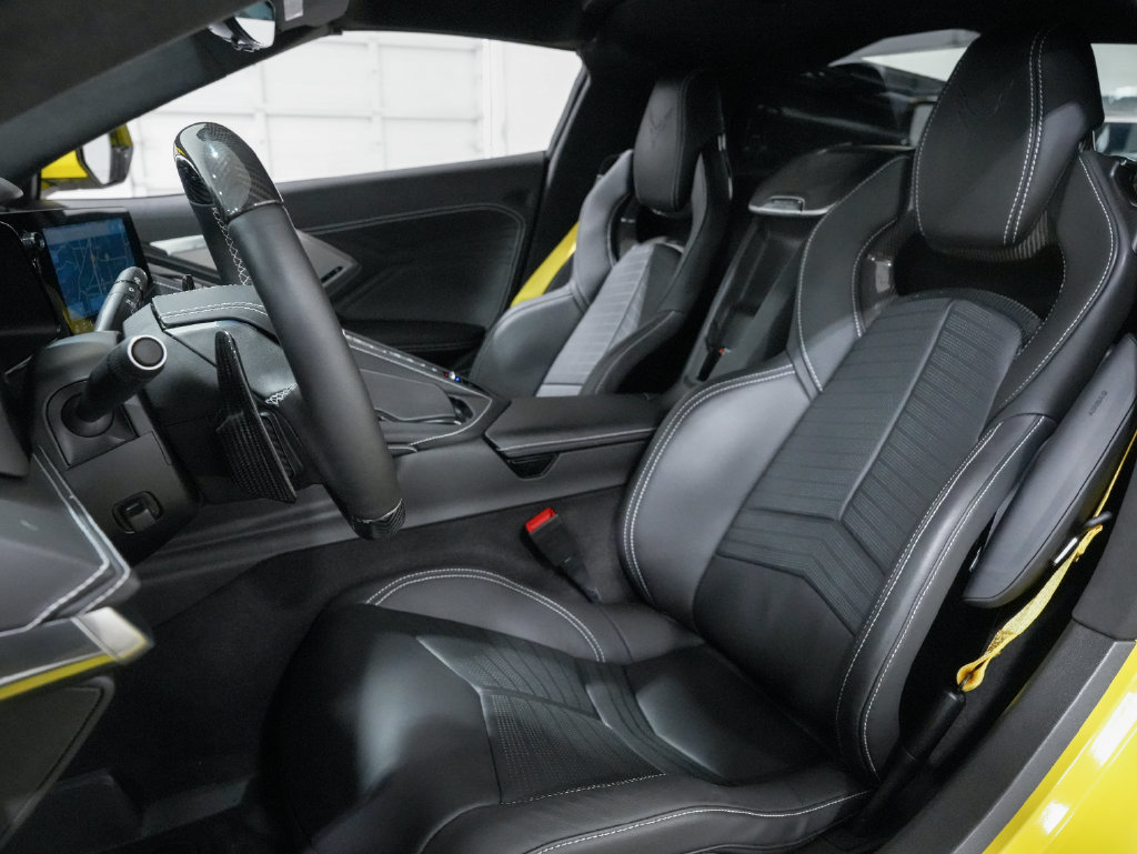 Used 2023 Chevrolet Corvette Z06 RWD image 9
