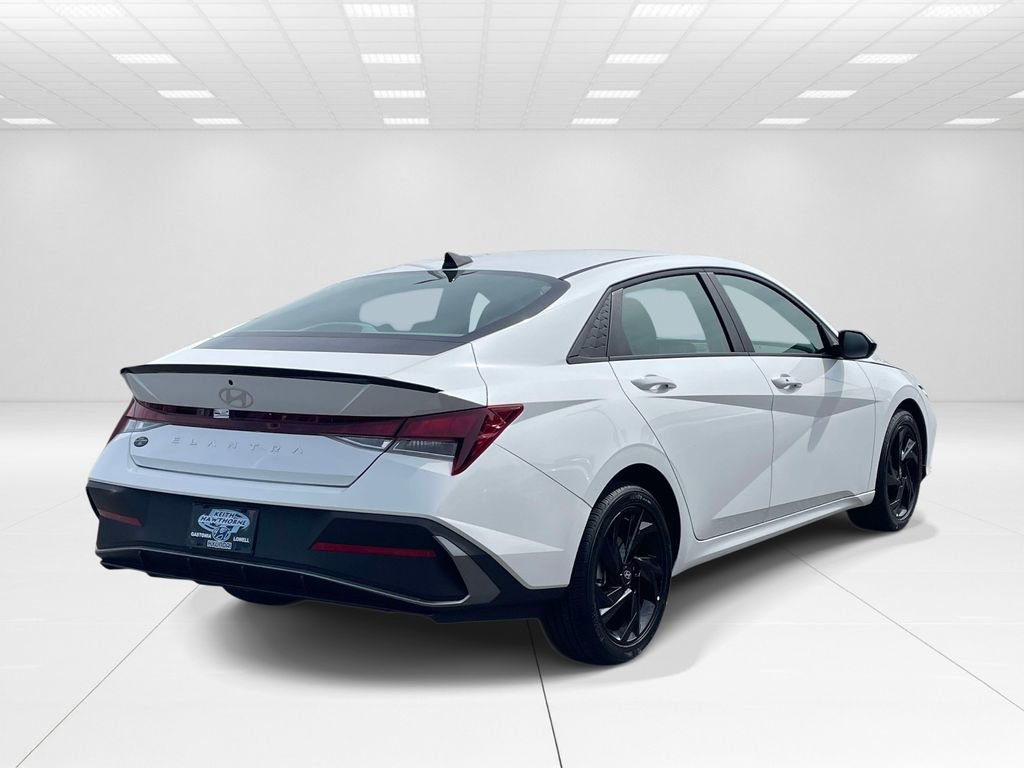 New 2026 Hyundai Elantra Sport FWD image 6