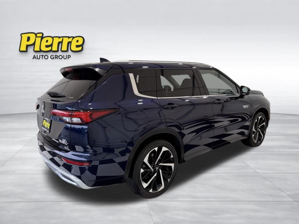 Used 2024 Mitsubishi Outlander SEL Black Edition image 8