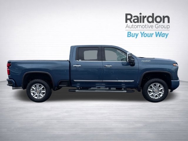 Used 2024 Chevrolet Silverado 3500 High Country w/ High Country Premium Package AWD/4WD image 8